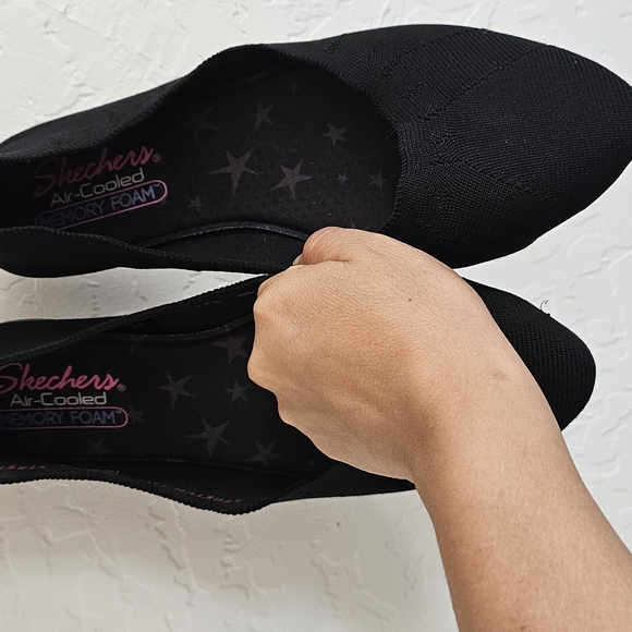 Skechers Women's Black Slip-On Shoes - Picture 1 of 5